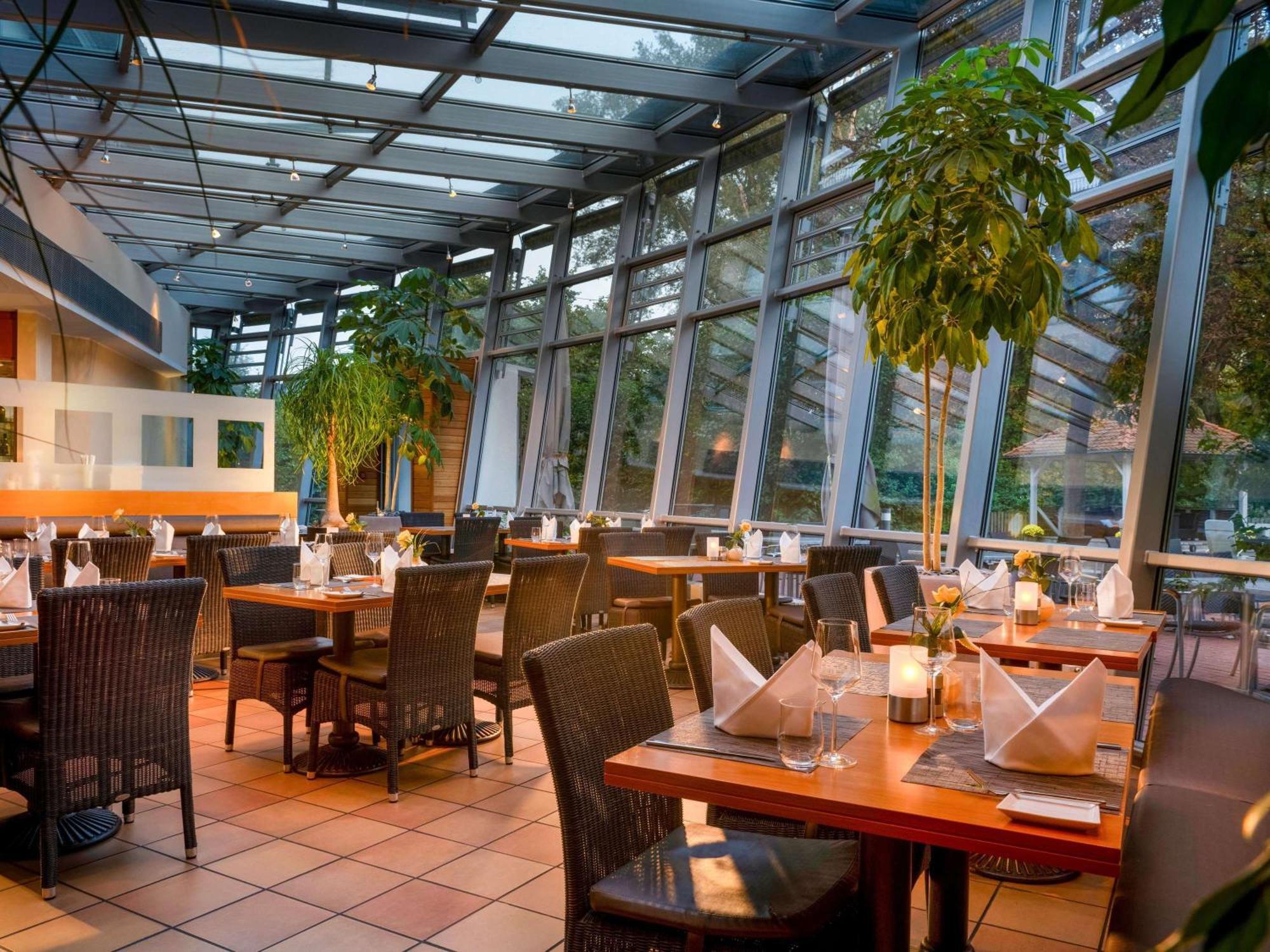 Moevenpick Hotel Muenchen-Airport Hallbergmoos Exterior photo